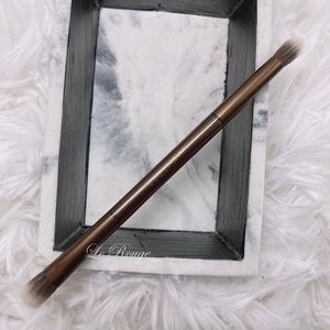 Urban decay naked heat eyeshadow blending brush
